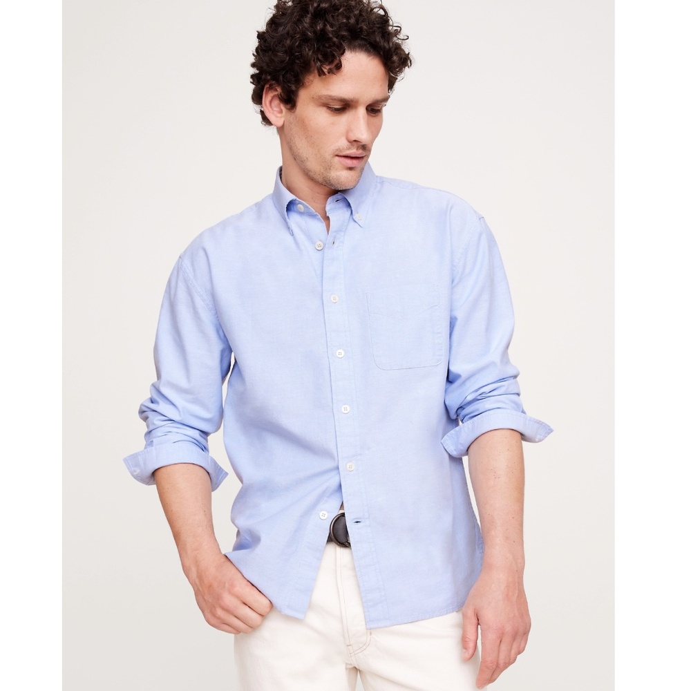 Banana Republic Men's Standard Fit Oxford Button Down - Medium